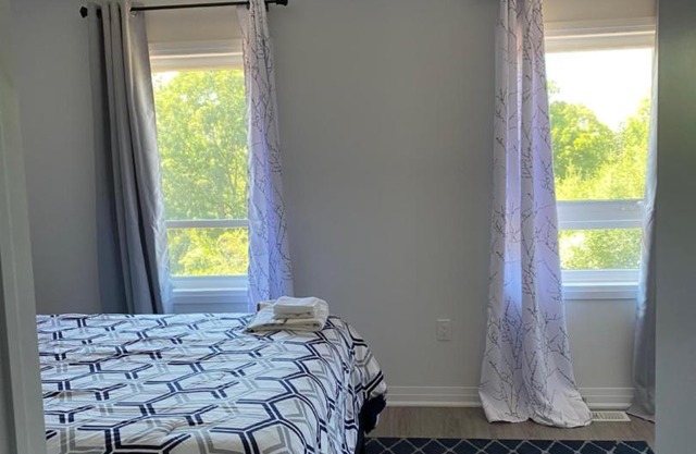 2 comfortable bedrooms