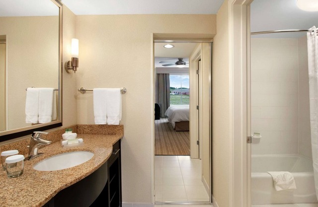 2 Connecting Suites with Two Beds and Two Sofabeds at a Full Service Hotel by Suiteness
