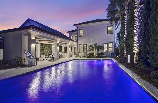 BIENTÔT DISPONIBLE!! NE MANQUEZ PAS CE GORGEOUS BEACH HOUSE!