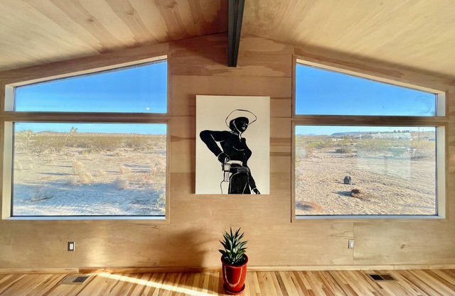 2 Home Desert Estate on 6 Acres w/ 5 Bedrooms, 3 Bathrooms, 2 Hot Tubs & Grill