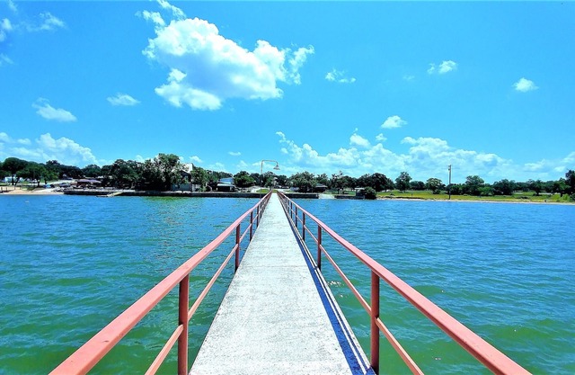 2 Waterfront Spacious Houses, Gated, 317 Ft Lighted Shaded Concrete Fishing Pier