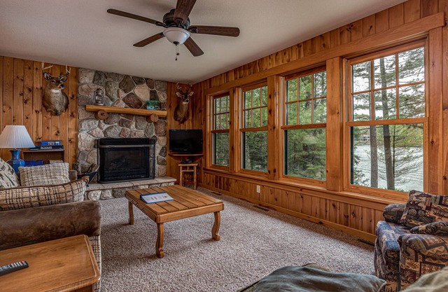 2 Immaculate Cabins on Little Saint Germain Lake!