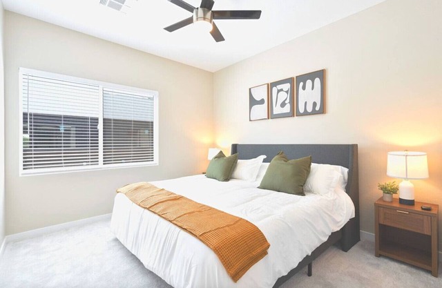 2 Luxury Suites I 9 Beds, Pool, Patios & Games I Surprise Stadium 10 min walking