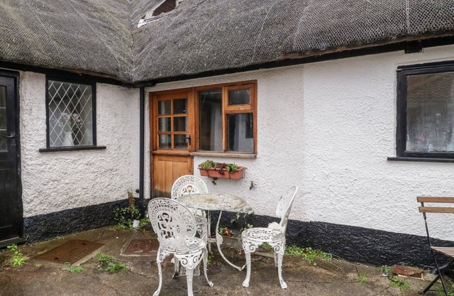 2 Lime Street, STOGURSEY