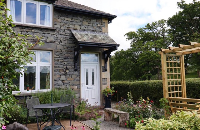 2 Merewood Cottages