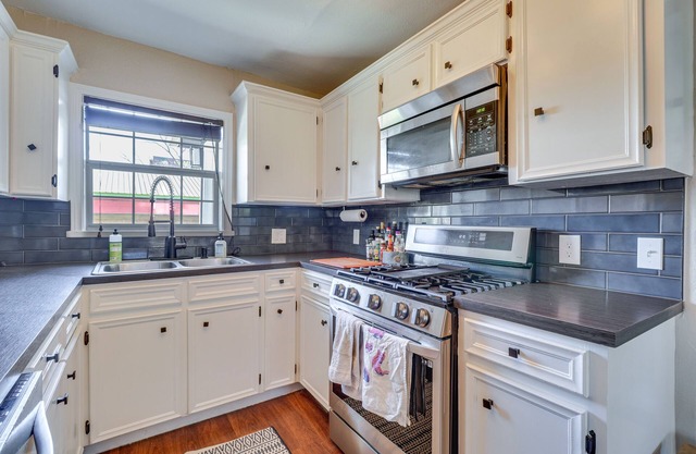 2 Mi to Dtwn: Austin Gem w/ Patio & Yard