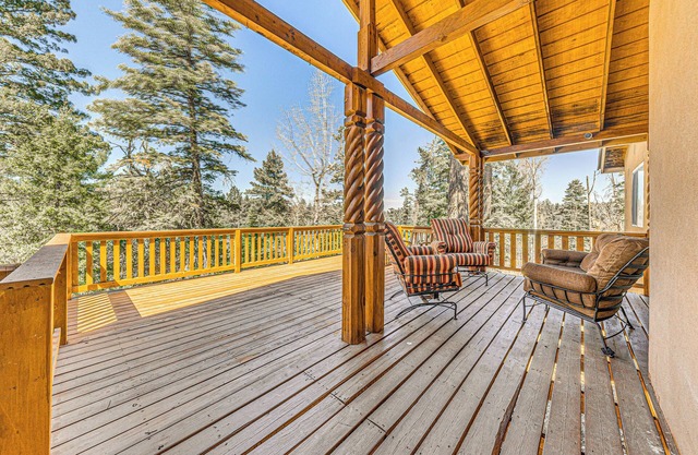 2 Mi to Dtwn: Cloudcroft Home w/ Furnished Deck
