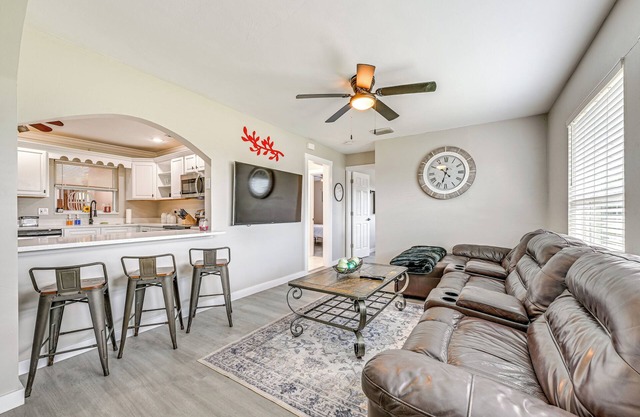 2 Mi to Fisherman's Village: Punta Gorda Home