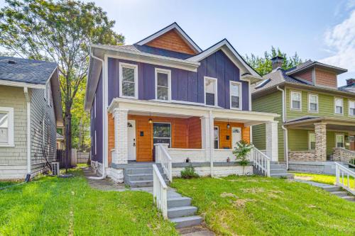 2 Mi to Mass Ave Convenient Townhome with Yard!