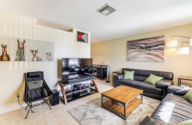 2 Mi to Shore: Riviera Beach Retreat w/ Yard
