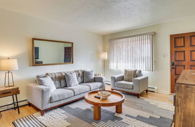2 Mi to UNM Campus: Home in Quiet Area of ABQ