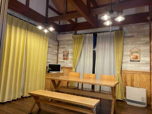 2-minute walk to the sea, a secret base that children can also enjoy, beautiful high-ceiling beams, free gas BBQ rental, detached villa