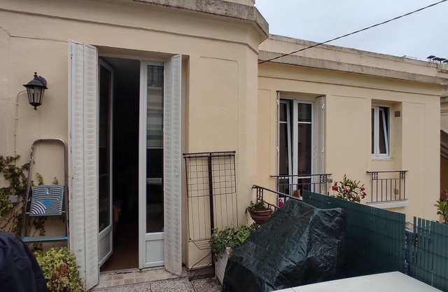 2 Pièces 25 m² Limite Sceaux/bourg-la-reine/bagneux Avec Terrasse de 10 m²