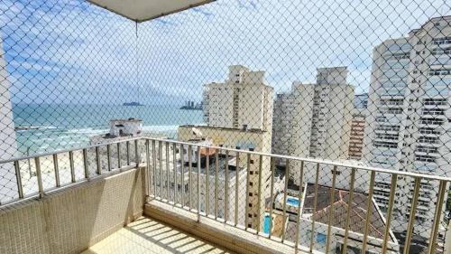 2 Quartos esquina com a praia, frente ao shopping 6 pessoas