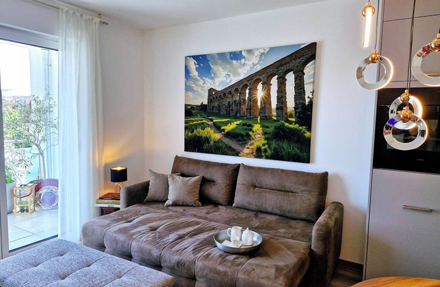 2-room Apartment, Loggia, Smart Lock, Rainshower