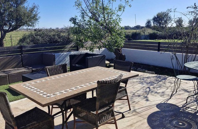 Logement T2 avec piscine partagée et terrasse priv