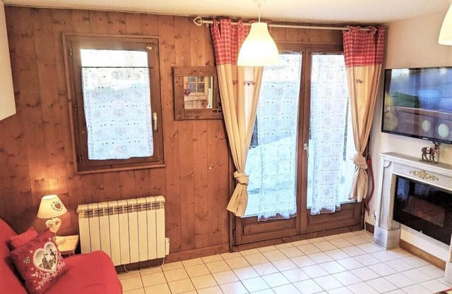 2 pièces RDJ 4 personnes 250M pistes et ESF