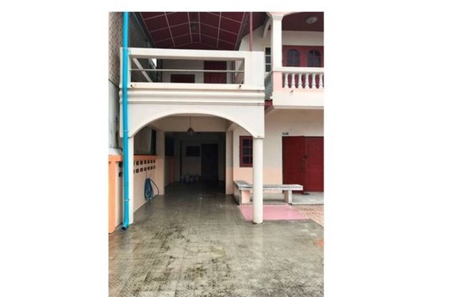 Maison individuelle de 2 étages, transport pratique près de la zone industrielle de contournement