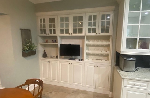 2 Story Home w/Hot tub in Old Historic District 2.5 mile to downtown Fort Myers.