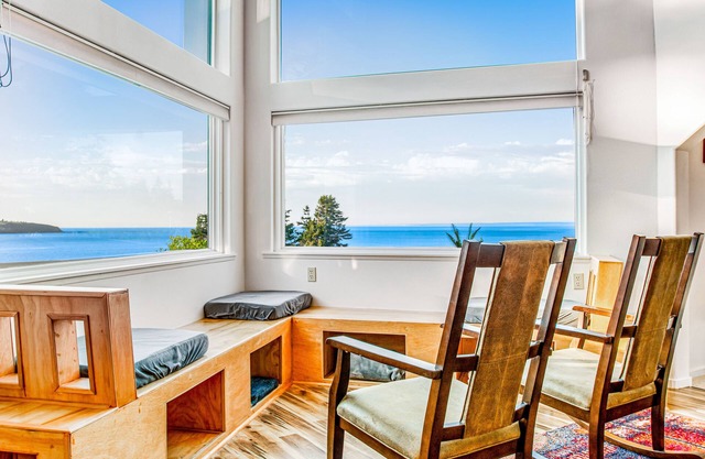 2-Story Home w/Water Views, 2 Decks, Private Hot Tub, 2 Kitchens - near Beach