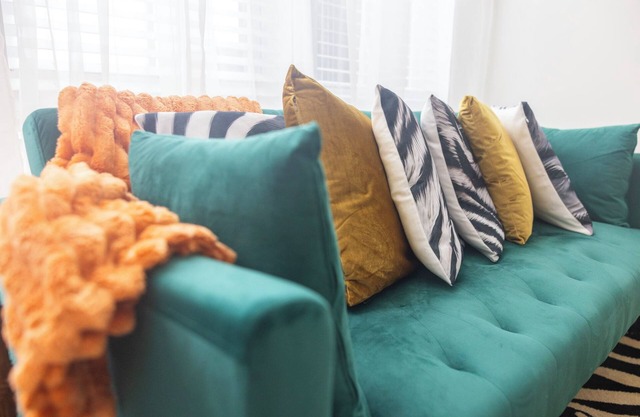 2-Story Penthouse 2 Balconies, Skyline View, Pool, Gym, Yoga Studio & Workspace