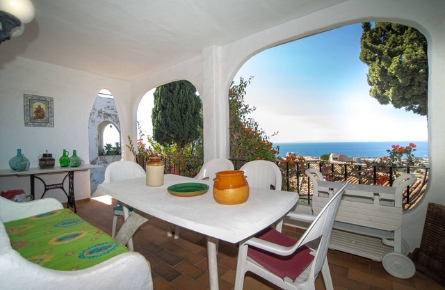 Belle villa avec vue imprenable sur la mer