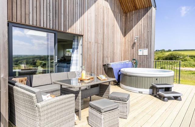 2 The Vista, Willingcott Nr Woolacombe - Hot tub/ Pet friendly/ On-site pool / Ecohome