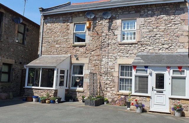 2 Tower Cottages, HEYSHAM
