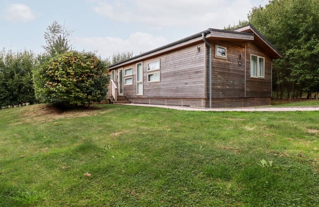 2 Valley View, LANREATH