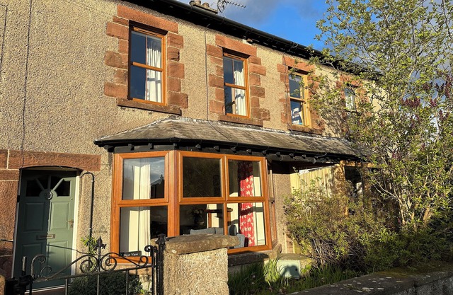2 West View, ALLITHWAITE