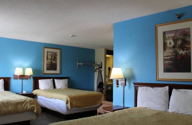 2 Comfortable Units near College Avenue Historic District! Free Parking