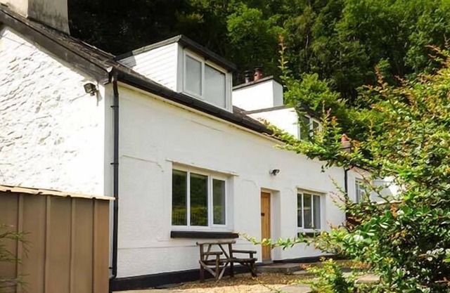 2 Ysgubor Gerrig, TREFRIW