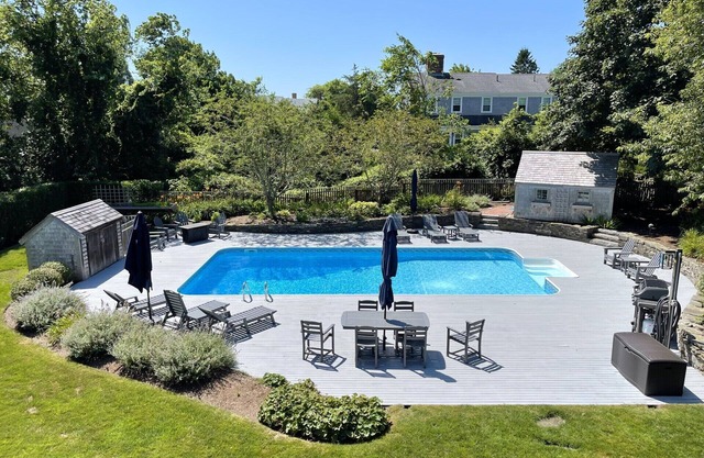 20 Meadow View Drive, Nantucket Massachusetts Tucked Away