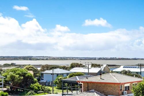 20 Sir George Ritchie Ave Goolwa South - No Linen Included