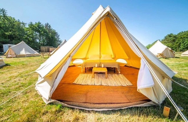 20 'Vega' Bell Tent Glamping Anglesey