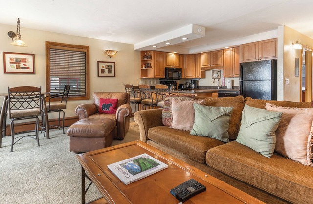 UNE MINUTE MARCHE A GONDOLA !!! UNITÉ 2BD / 2BA AU COEUR DE LIONSHEAD !!