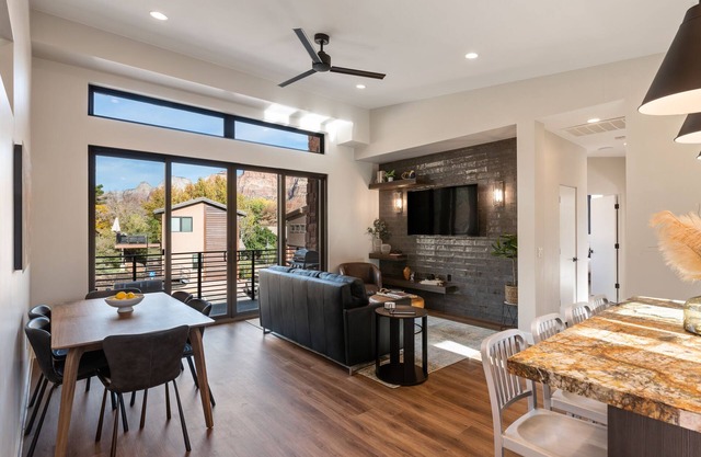 201 LaFave-Luxury Villa at Zion: Checkerboard Mesa