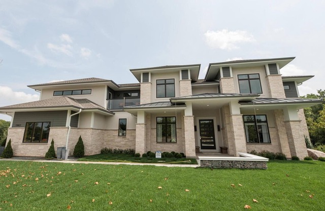 MAISON CONTEMPORAINE DE LUXE CONSTRUITS EN 2018, 6400 PIEDS 20 MINS DU CENTRE-VILLE MKE