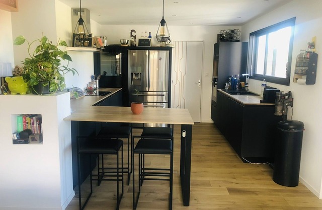 Villa de 2019, mobilier moderne et récent de qualité