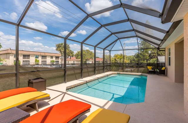 MAISON NOUVELLE 2020 Piscine chauffée à l'eau salée