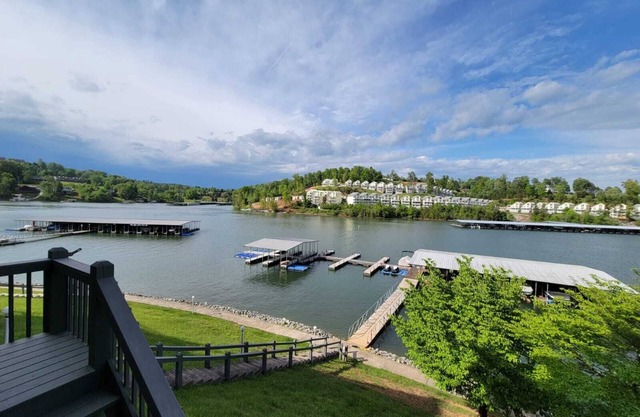 Book beautiful views for the Fall! Our 2 bedroom condo is perfection!