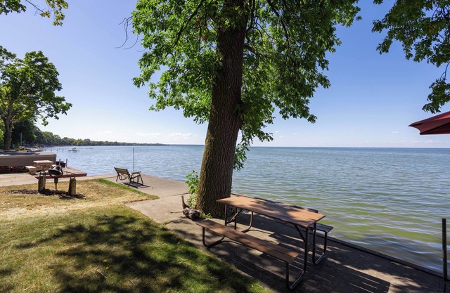 2025 Green Bay Draft Rental: Touchdown on the Bay