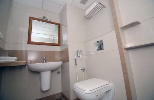 203 CHAMBRE DOUBLE AVEC LIT QUEEN SIZE