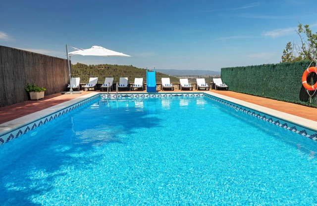 Villa avec piscine privée à Barcelone de 14 lits