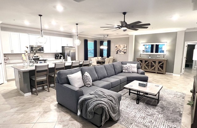 2100 SF Luxury Coach Home with Golf! Beautiful!