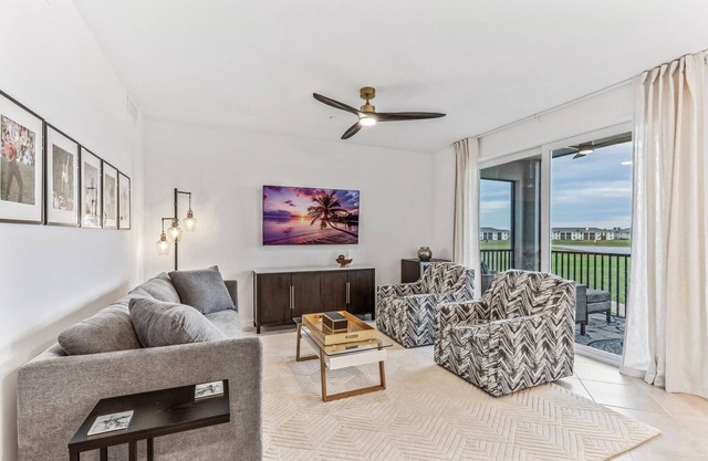 2122 Babcock National Condo