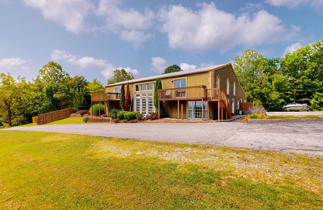 22 acres overlooking Hoosier National Forest and beautiful Lake Monroe