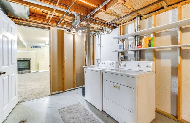 22 Mi to Detroit: Sterling Heights Condo