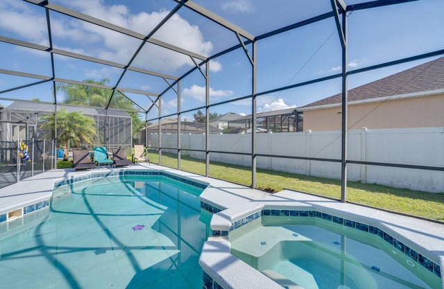 22 Mi to Disney: Kissimmee Home w/ Pool & Hot Tub