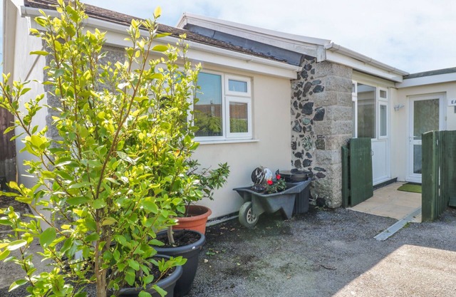 22 Trembel Road, MULLION